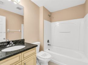 1001 SW 15th St, Deerfield Beach FL 33441