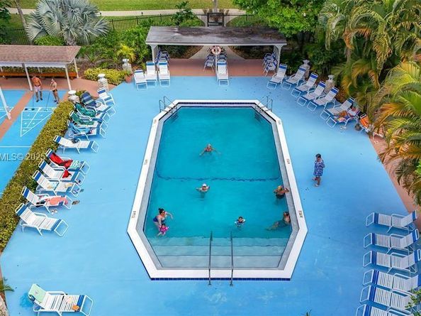 5001 NW 34th St 205, Lauderdale Lakes FL 33319