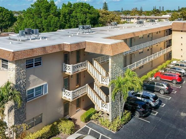 5001 NW 34th St 205, Lauderdale Lakes FL 33319