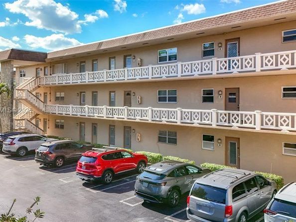5001 NW 34th St 205, Lauderdale Lakes FL 33319