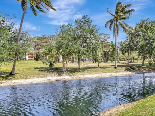 4441 NW 16th St J108, Lauderhill FL 33313