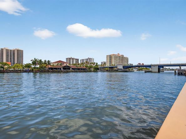 2895 NE 32nd St 107, Fort Lauderdale FL 33306