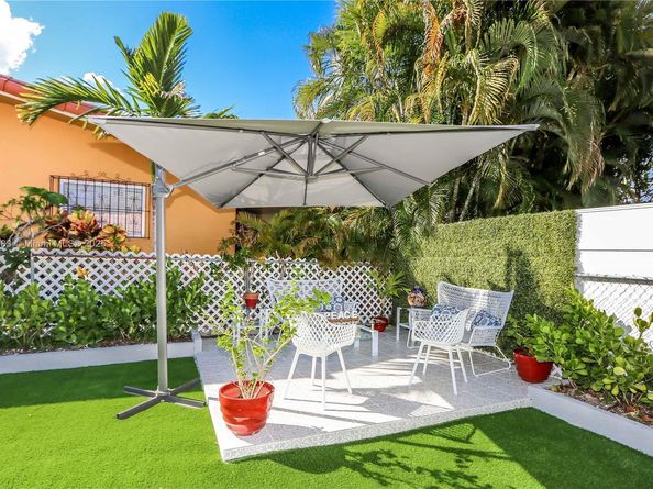 1030 SW 10th Ave, Miami FL 33130