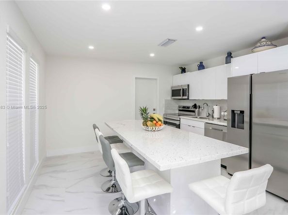 1030 SW 10th Ave, Miami FL 33130