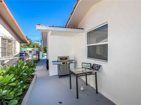 1030 SW 10th Ave, Miami FL 33130