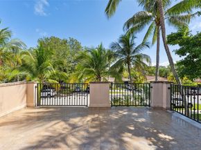 704 SW 16th St, Fort Lauderdale FL 33315