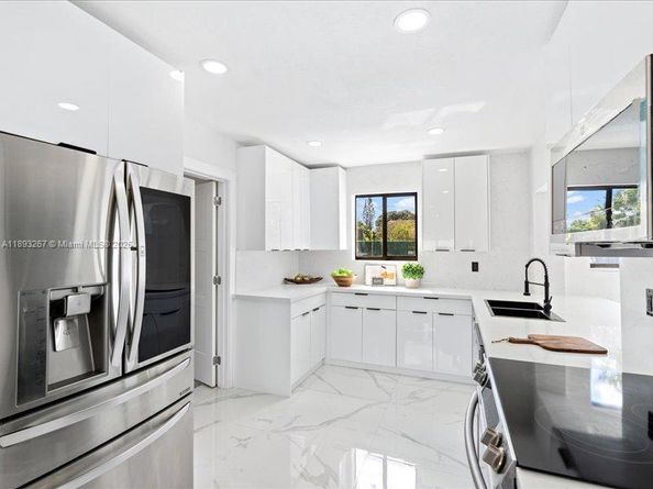 230 NE 175th Ter, North Miami Beach FL 33162