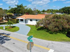 3250 SW 72 Ct, Miami FL 33155