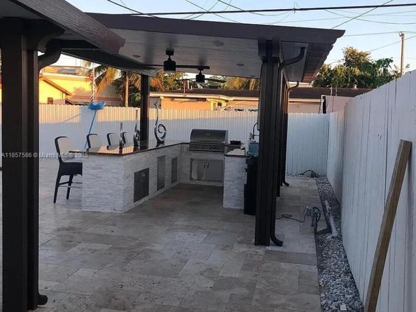 8031 NW 175th St, Hialeah FL 33015