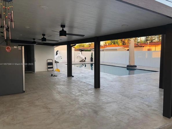 8031 NW 175th St, Hialeah FL 33015