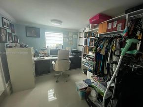 8031 NW 175th St, Hialeah FL 33015