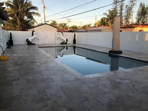 8031 NW 175th St, Hialeah FL 33015