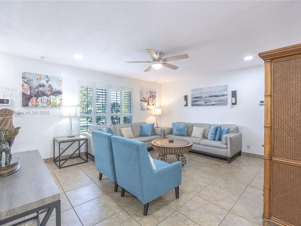 1690 NE 25th Ave, Pompano Beach FL 33062