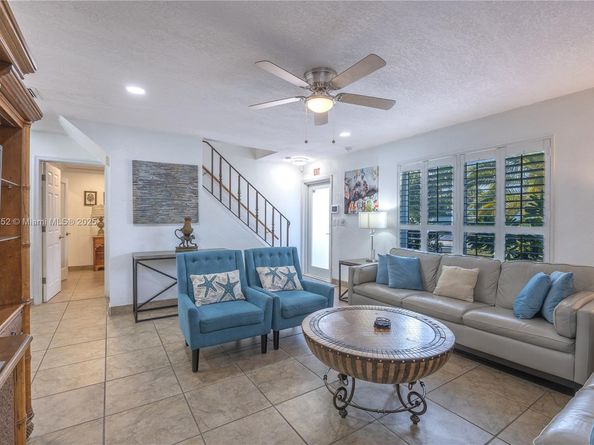 1690 NE 25th Ave, Pompano Beach FL 33062