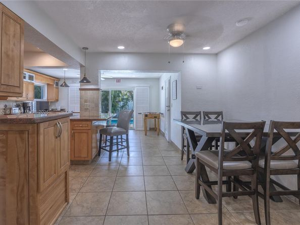 1690 NE 25th Ave, Pompano Beach FL 33062