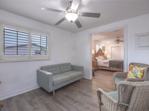 1690 NE 25th Ave, Pompano Beach FL 33062