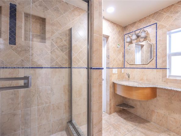 1690 NE 25th Ave, Pompano Beach FL 33062