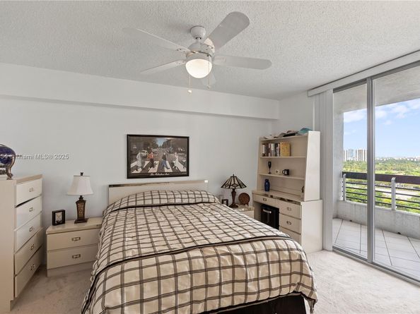 3530 Mystic Pointe Dr 1508, Aventura FL 33180