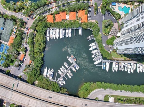 3530 Mystic Pointe Dr 1508, Aventura FL 33180