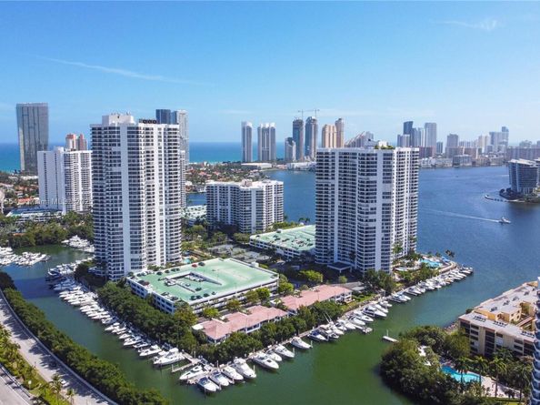 3530 Mystic Pointe Dr 1508, Aventura FL 33180
