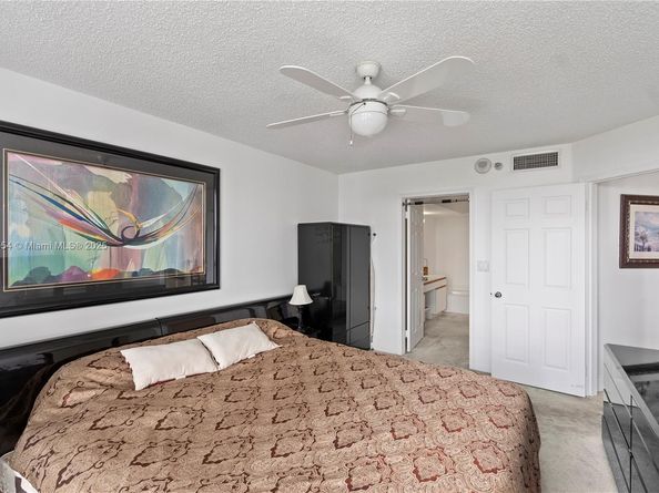 3530 Mystic Pointe Dr 1508, Aventura FL 33180