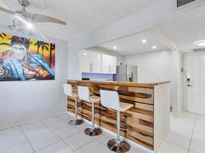 600 Parkview Dr 227, Hallandale Beach FL 33009