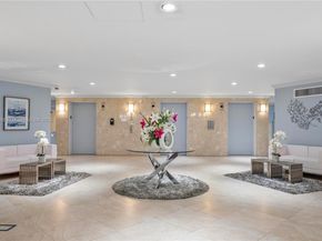 600 Parkview Dr 227, Hallandale Beach FL 33009