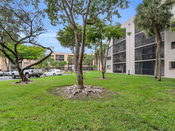 8760 SW 133rd Ave Rd 108, Miami FL 33183