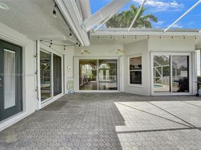 10828 NW 5th St, Plantation FL 33324