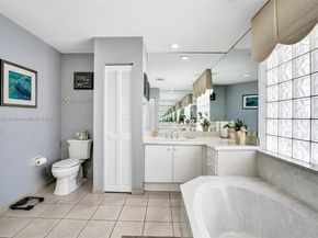 10828 NW 5th St, Plantation FL 33324