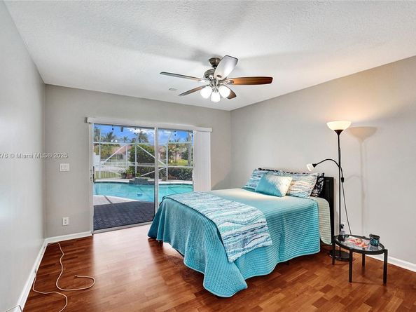 10828 NW 5th St, Plantation FL 33324