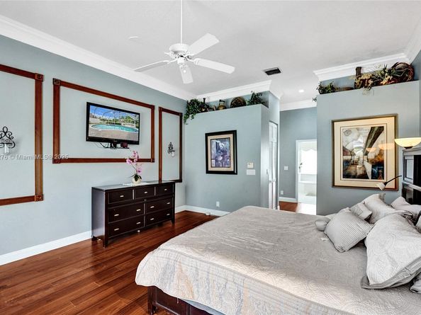 10828 NW 5th St, Plantation FL 33324
