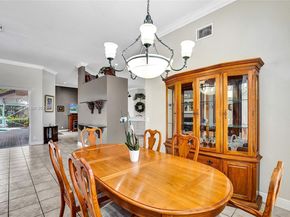 10828 NW 5th St, Plantation FL 33324