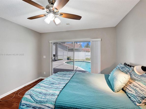 10828 NW 5th St, Plantation FL 33324