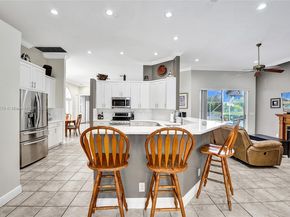 10828 NW 5th St, Plantation FL 33324