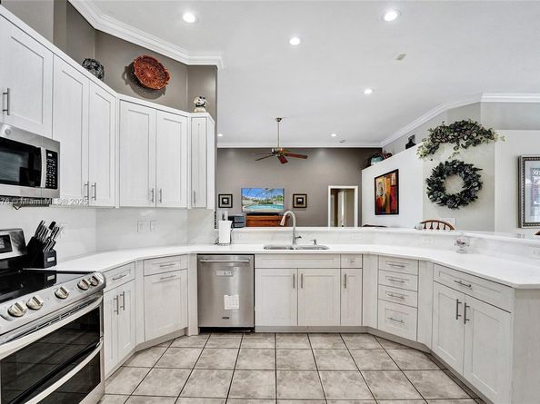 10828 NW 5th St, Plantation FL 33324