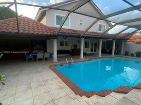 10355 NW 45th Ln, Doral FL 33178