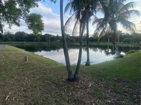 10355 NW 45th Ln, Doral FL 33178
