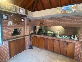 10355 NW 45th Ln, Doral FL 33178