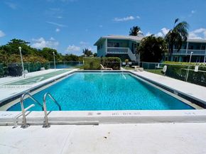 930 SE 9th Ave 8, Pompano Beach FL 33060