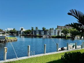 930 SE 9th Ave 8, Pompano Beach FL 33060