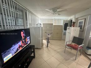 4615 NW 47th St, Tamarac FL 33319