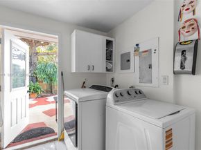 Undisclosed Address #A11959171, South Miami FL 33155