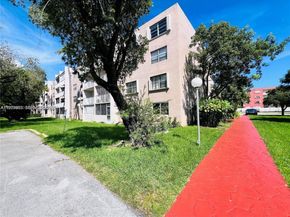 8405 NW 8th St 304, Miami FL 33126