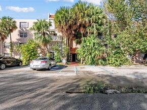 8405 NW 8th St 304, Miami FL 33126