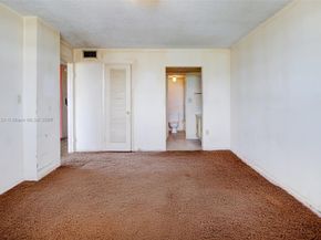 1990 Marseille Dr 501, Miami Beach FL 33141
