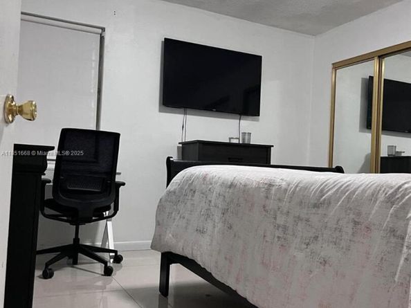 2496 SW 17th Ave 5301, Miami FL 33145