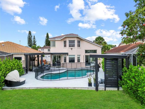 171 NW 152nd Ave, Pembroke Pines FL 33028