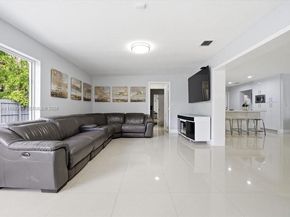 3345 SW 109th Ct, Miami FL 33165