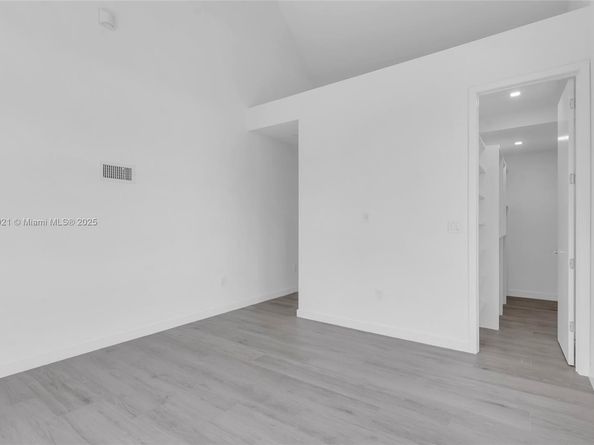 3604 Day Ave, Miami FL 33133